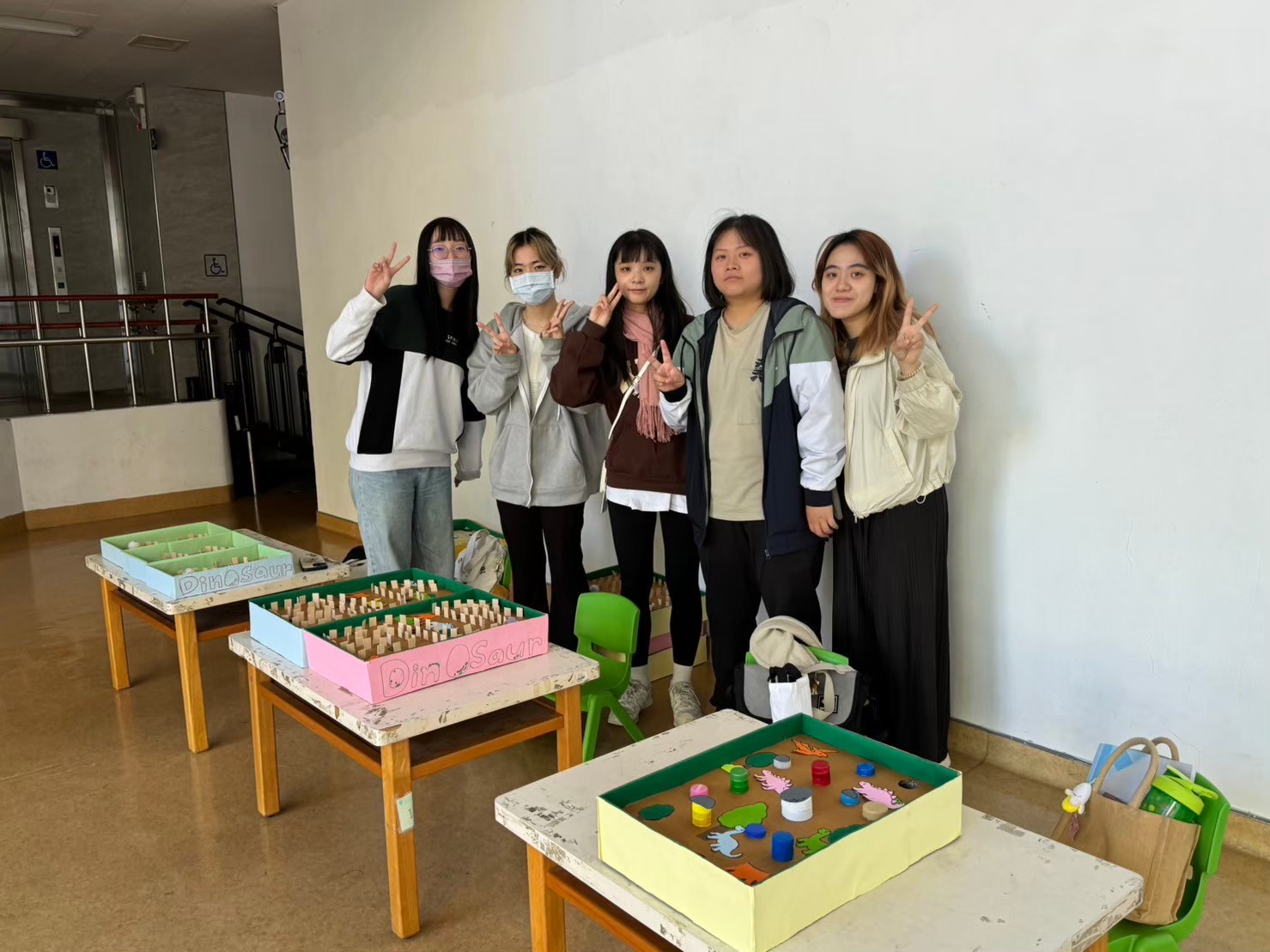 1122二技畢展